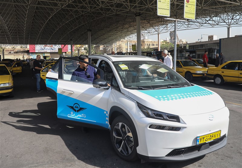 ثبتنام 1400 متقاضی تاکسی برقی در تهران/ پرداخت وام 1.5 میلیاردی به 420 متقاضی تاکسی برقی ثبتنام 1400 متقاضی تاکسی برقی در تهران/ پرداخت وام 1.5 میلیاردی به 420 متقاضی تاکسی برقی