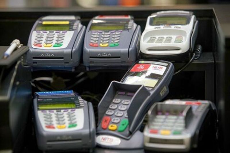 کشف ۶۵۰ دستگاه کارتخوان قاچاق در شهریار