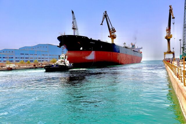 پهن‌پیکر ۱۱۰ هزار تنی نفت راهی دریا شد/ آغاز عملیات اجرایی سکوهای فاز ۱۱ پارس جنوبی