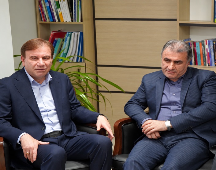بازدید استاندار بوشهر از مرکز مانیتورینگ صندوق بیمه کشاورزی