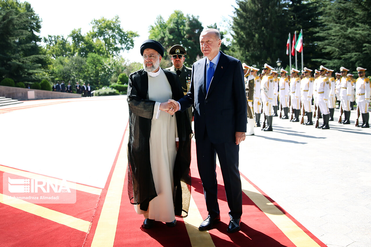 «رئیسی» مورد استقبال رسمی «اردوغان» قرار گرفت