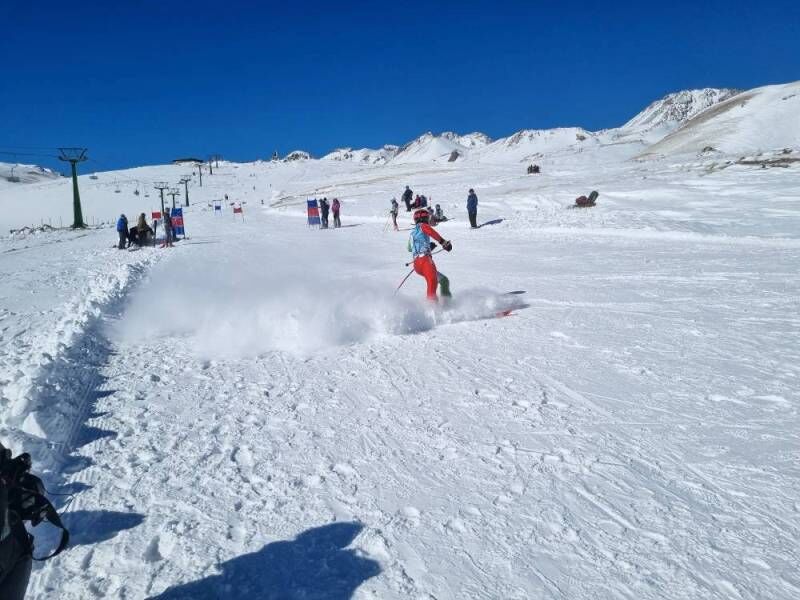 رقابت‌های ملی اسکی در سرعین آغاز شد